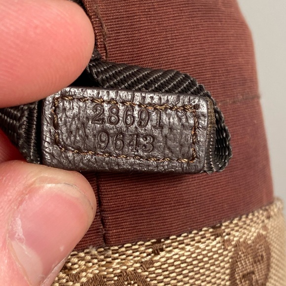 SOLD Gucci Water Bottle Holder - Picture 5 of 11